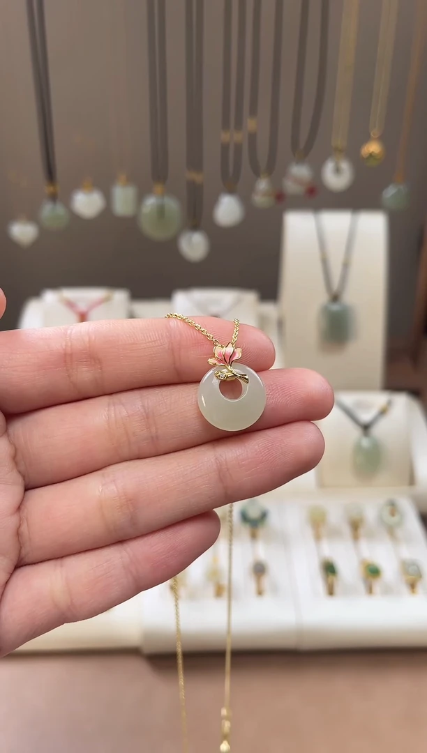 颈饰银S925镶嵌和田玉和田玉吊坠