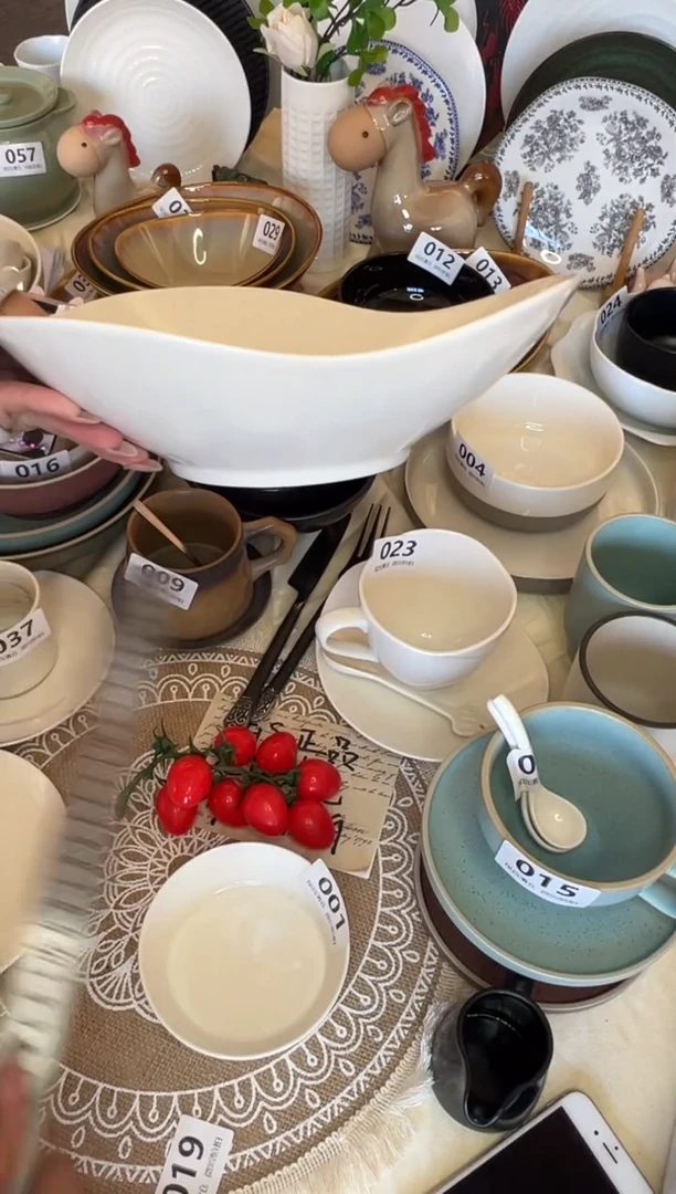 新骨瓷019瑕疵 暖白 10寸 三角梅型  水果碗