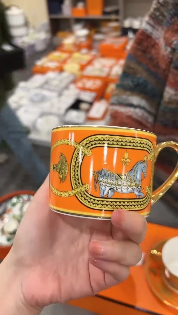 【闪购商品】杯H597--------------