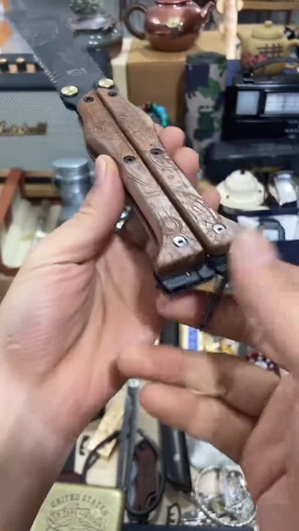 瓷片闪购商品   如图所示