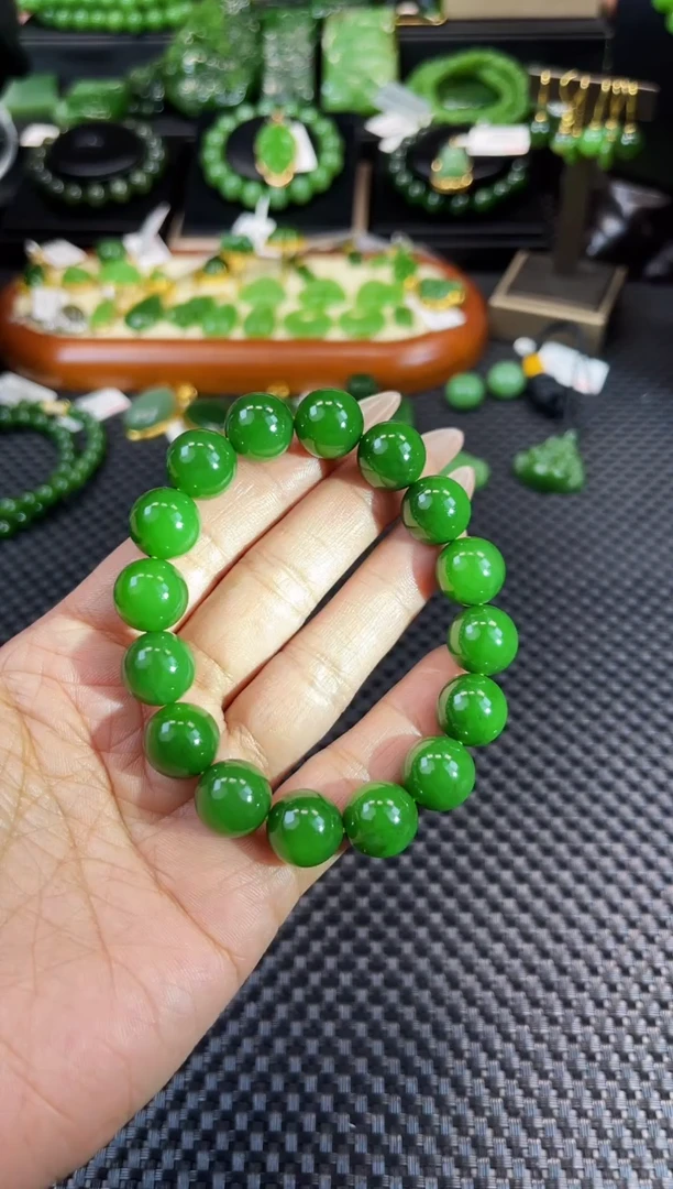 【闪购商品】和田玉(碧玉)手串未镶嵌LH087辣绿手串13mm