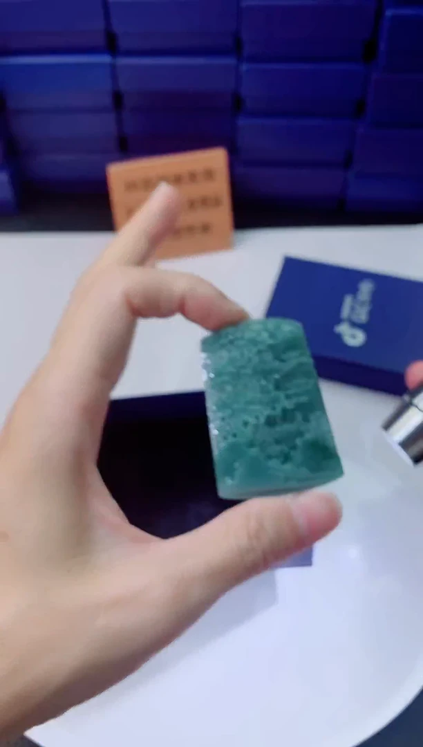 翡翠未镶嵌颈饰1111111111