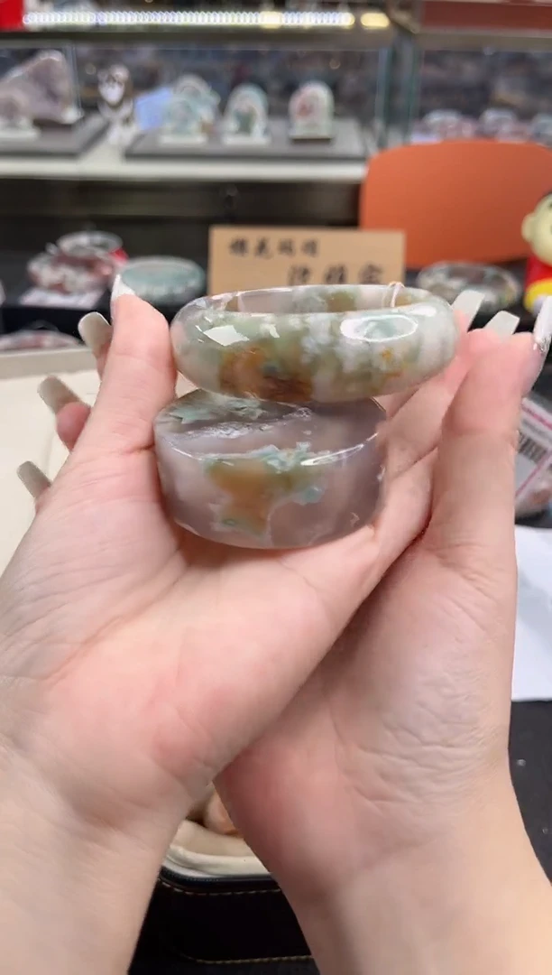 未镶嵌手镯石英质玉尘*丷圈口（赠品镯心）