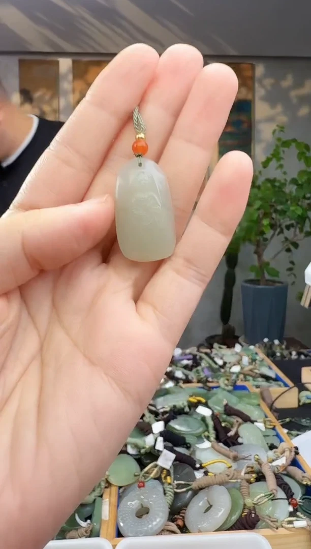 未镶嵌和田玉挂件拍一发一