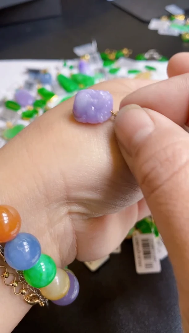 【闪购商品】翡翠颈饰18K金镶嵌吊坠貔貅