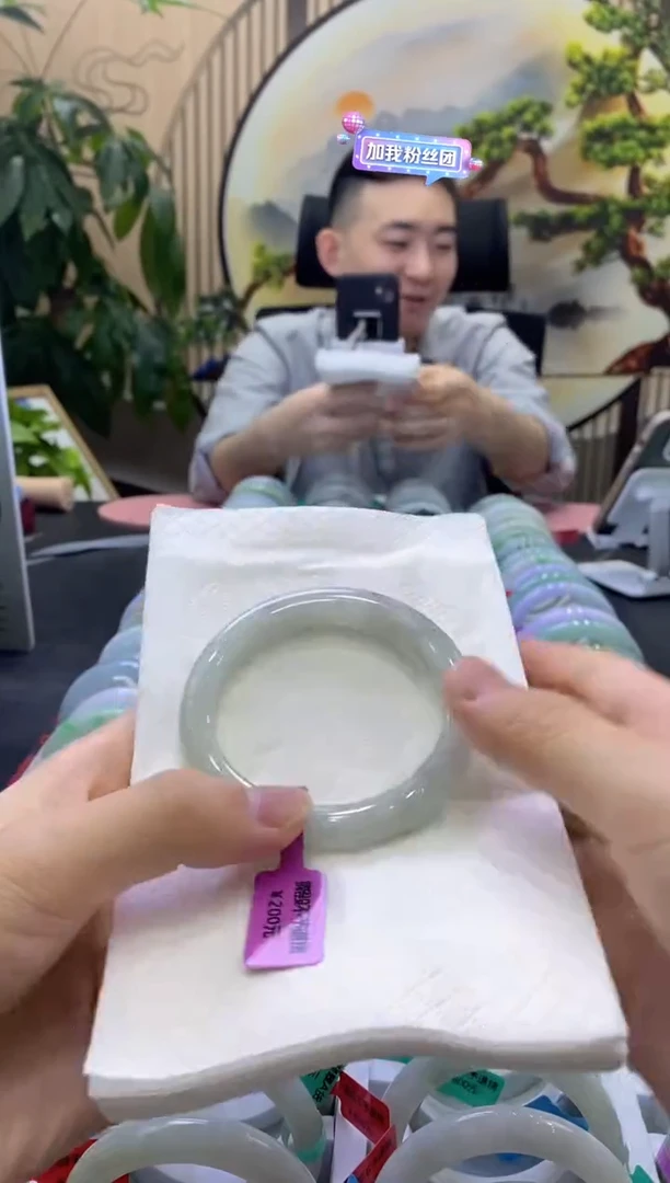 翡翠手镯未镶嵌000000008257