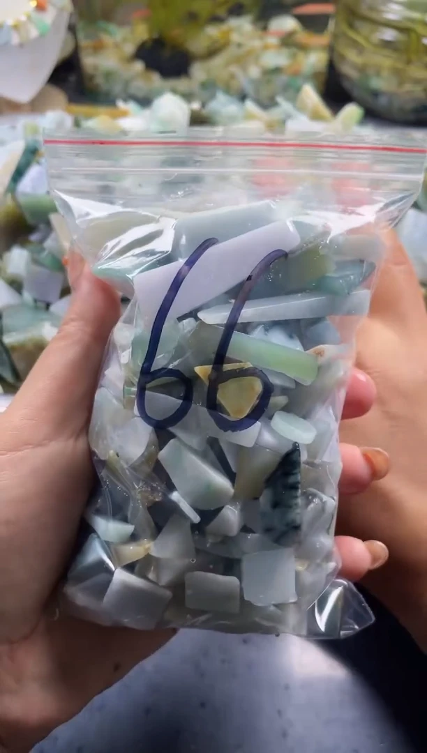 配石翡翠天然翡翠小号500克66