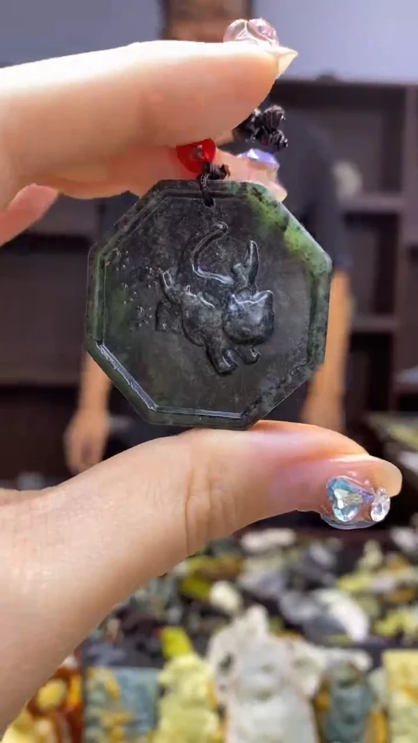 未镶嵌岫玉挂件