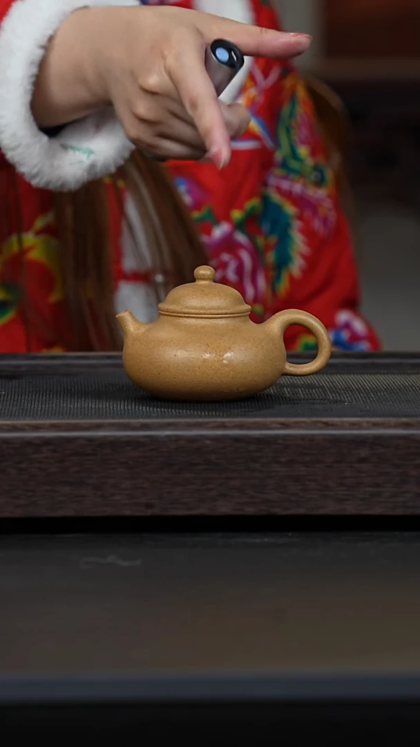 【闪购商品】紫砂茶壶黄金段容天
