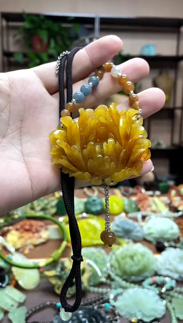 未镶嵌岫玉吊坠·