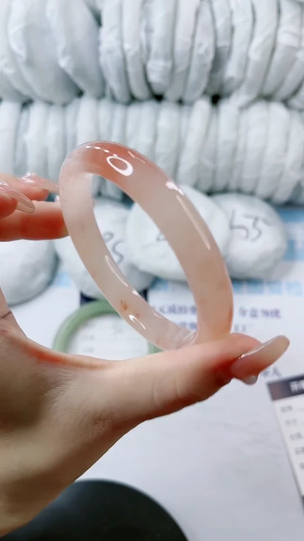 【闪购商品】石英质玉手镯未镶嵌0380726214多样性发货