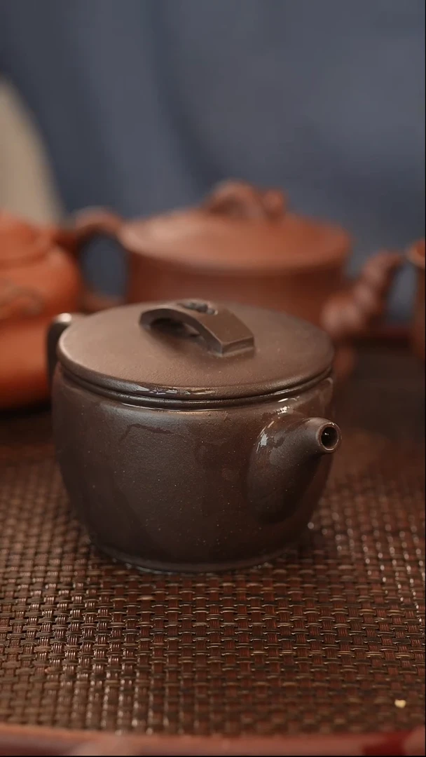 茶壶紫砂汉瓦 黑泥 210cc