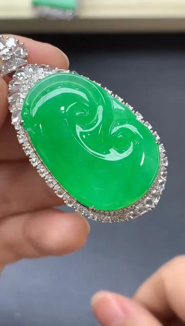 颈饰18K金镶嵌翡翠767-中国好珍宝