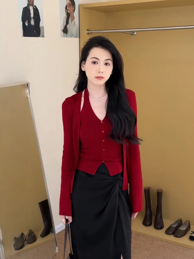 韩系挂脖针织一整套女2025秋季新款长袖开衫+内搭背心吊带两件套