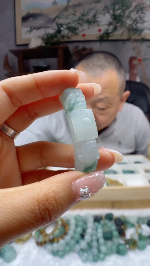 【闪购商品】定制翡翠未镶嵌手牌