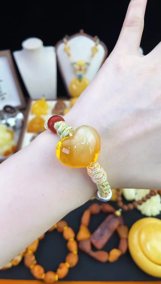 琥珀未镶嵌珠宝奇石柒月