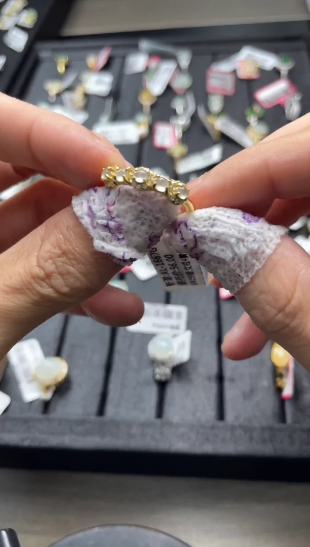 颈饰未镶嵌翡翠我