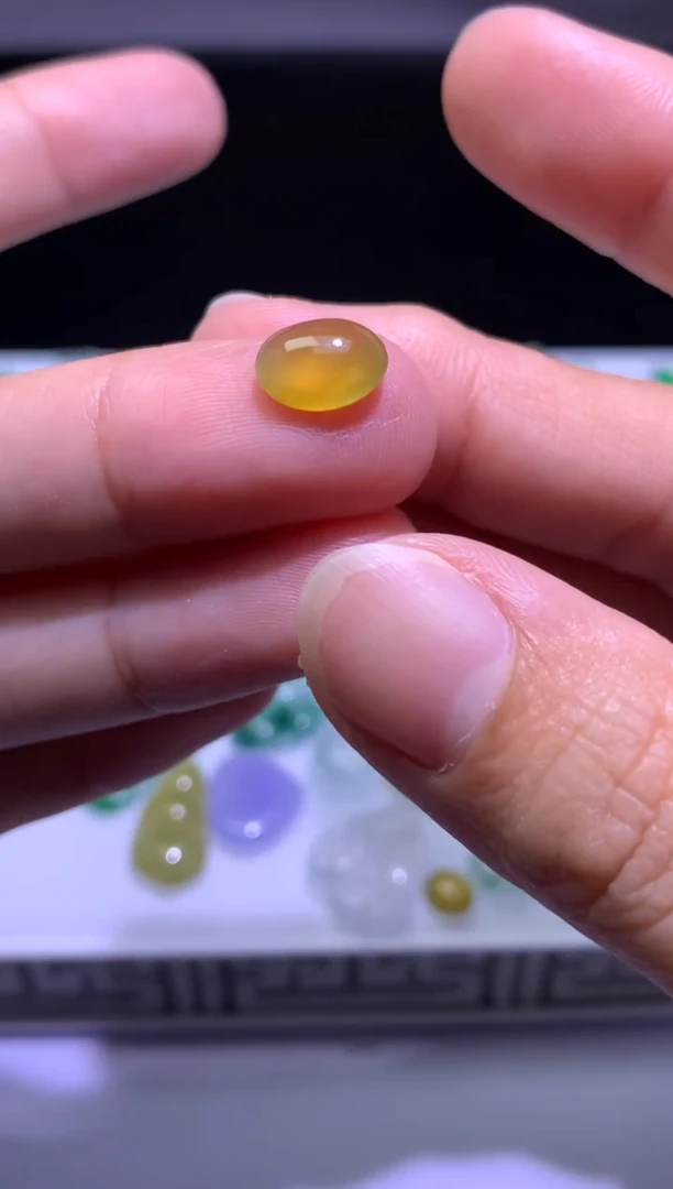 定制翡翠未镶嵌毛货