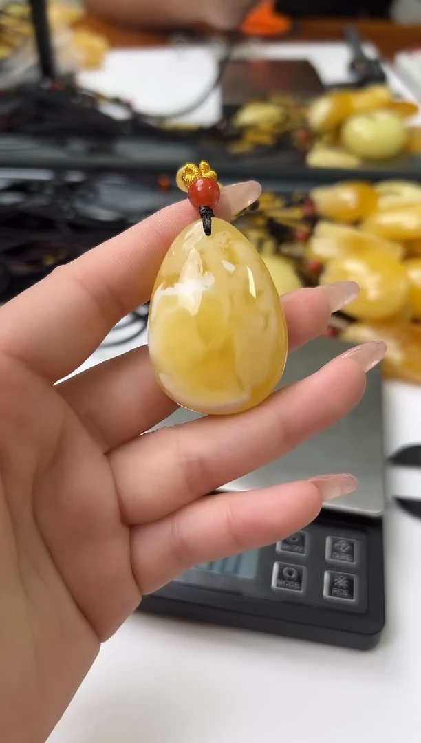 未镶嵌蜜蜡裸石琥珀蜜蜡吊坠