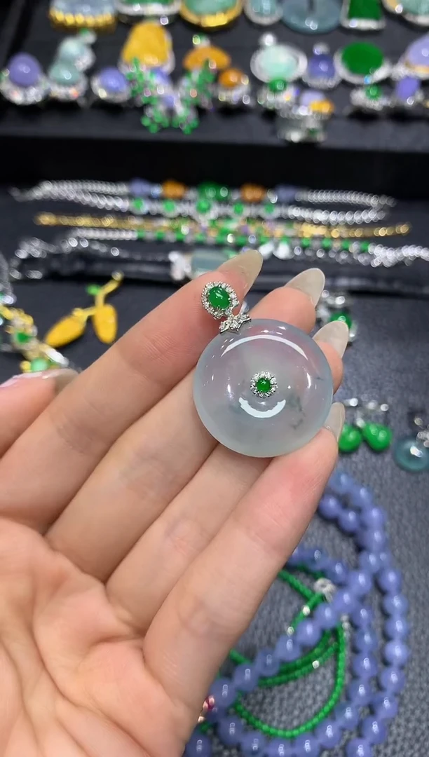 翡翠18K金镶嵌吊坠(不含链)19吊坠不含链