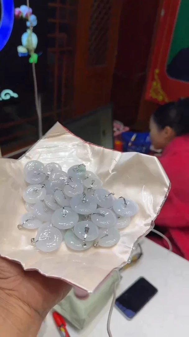 吊坠(不含链)未镶嵌翡翠平安扣吊坠随机发一