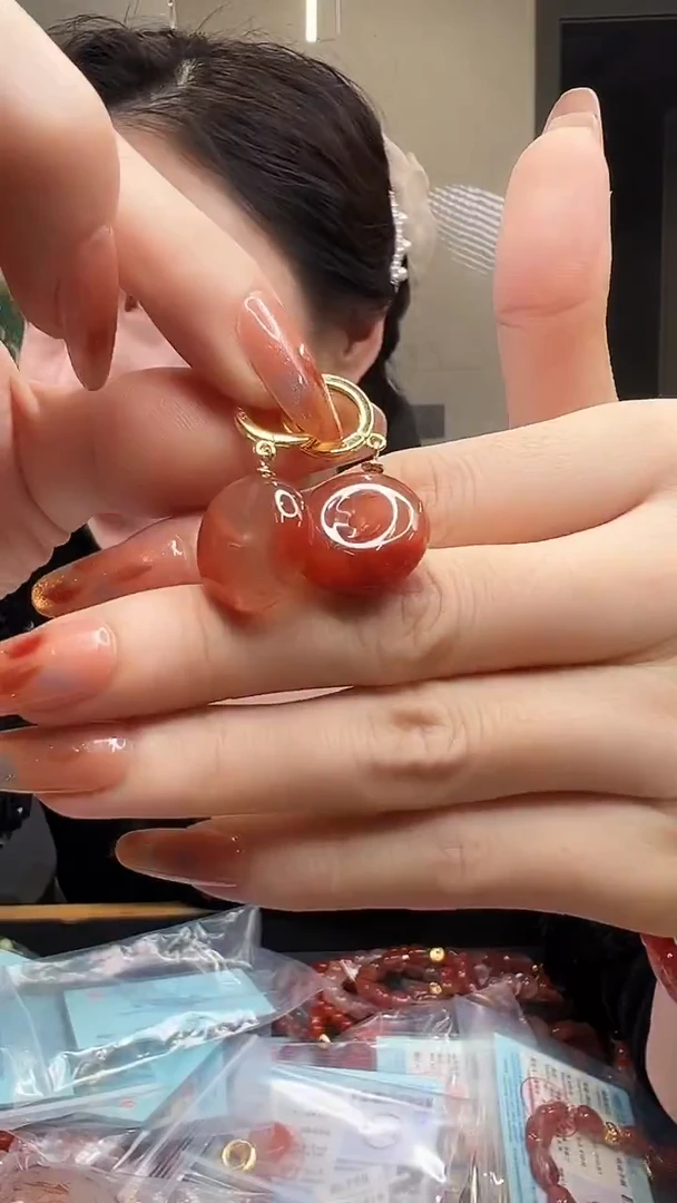 银S925镶嵌耳坠南红玛瑙17mm/冰飘扣子款
