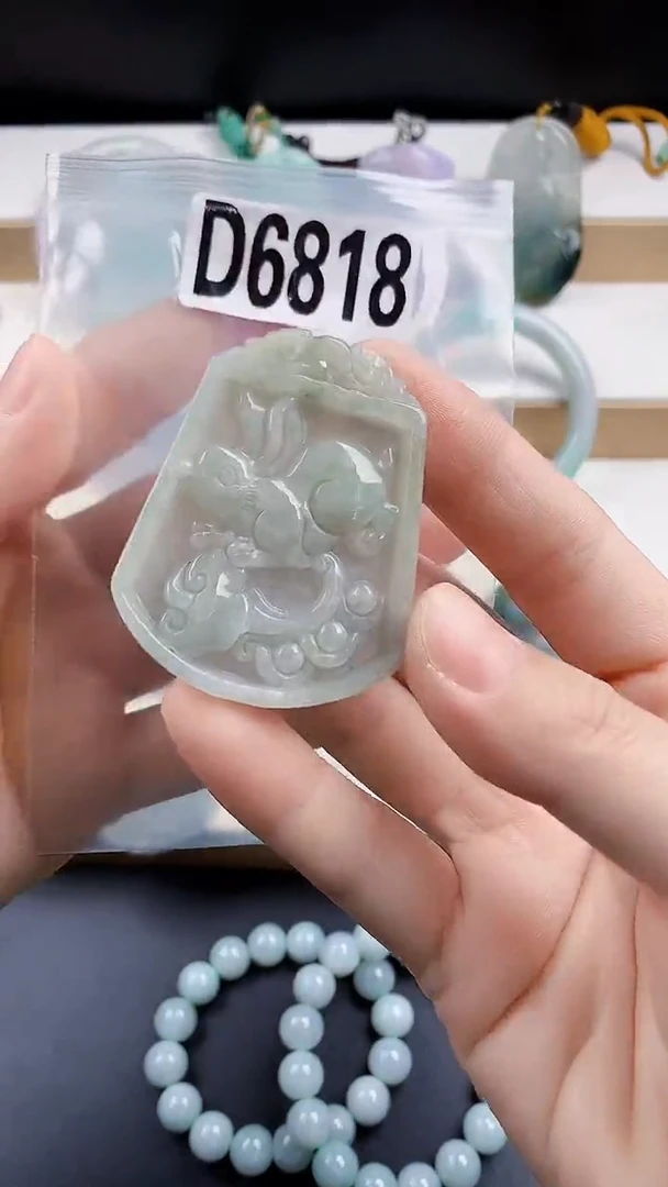 颈饰未镶嵌翡翠天然翡翠吊坠挂件