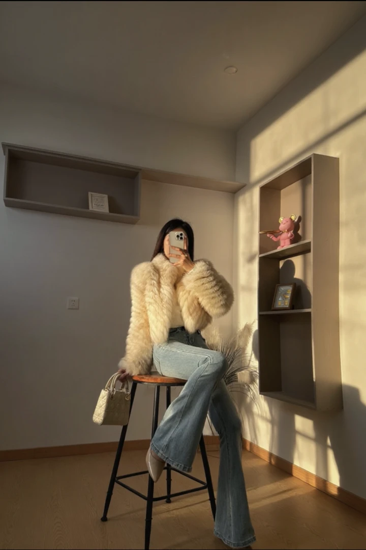 郑小妍服饰 "奶油慕斯"  2025年高腰新款狐狸毛车条