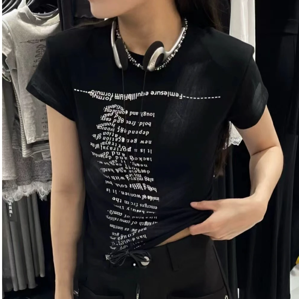 心氧-夏季新款小众设计感小字母印花圆领短袖女