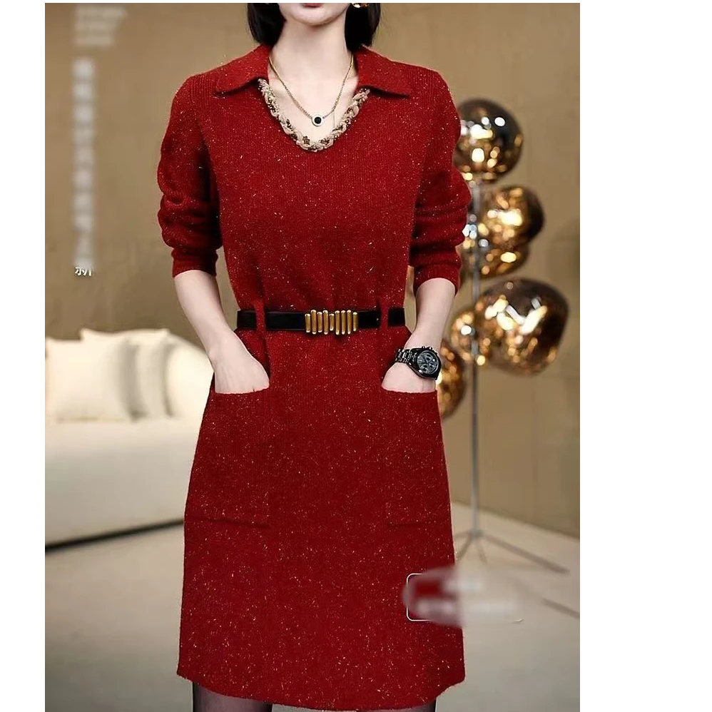 法式气质高级小香风红色V领针织连衣裙女冬季新款遮肉显瘦毛衣裙