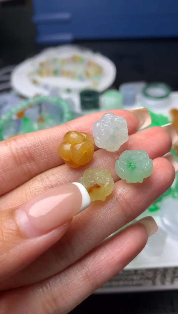 定制翡翠未镶嵌毛货