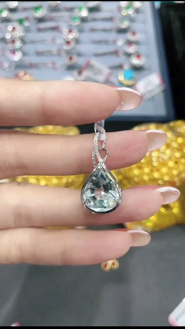 海蓝宝石吊坠(不含链)18K金镶嵌1