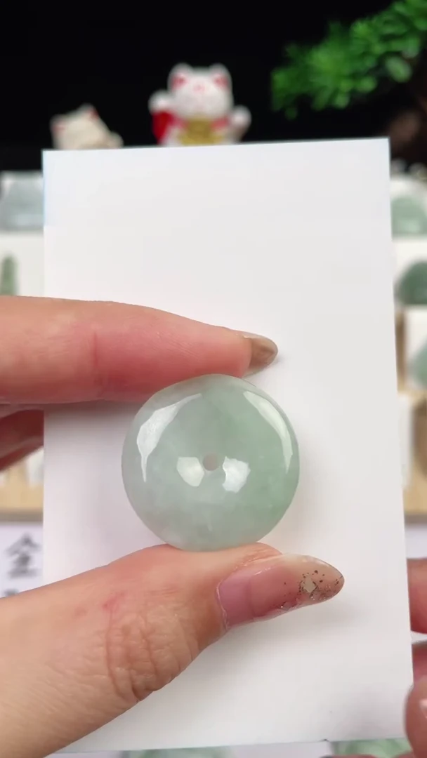 【闪购商品】翡翠颈饰未镶嵌平安扣