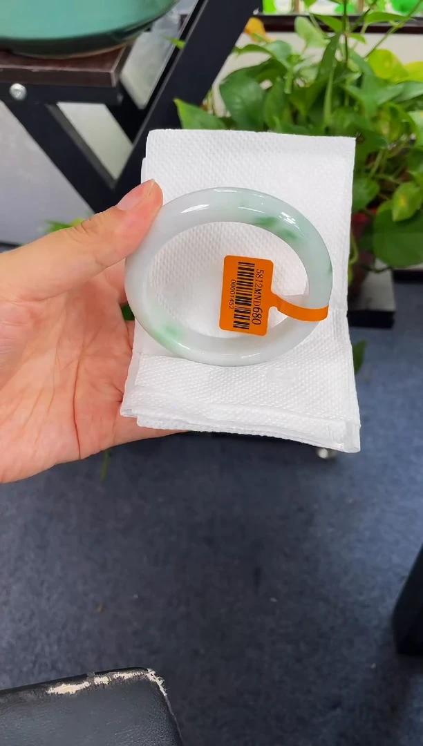 翡翠手镯未镶嵌027-58
