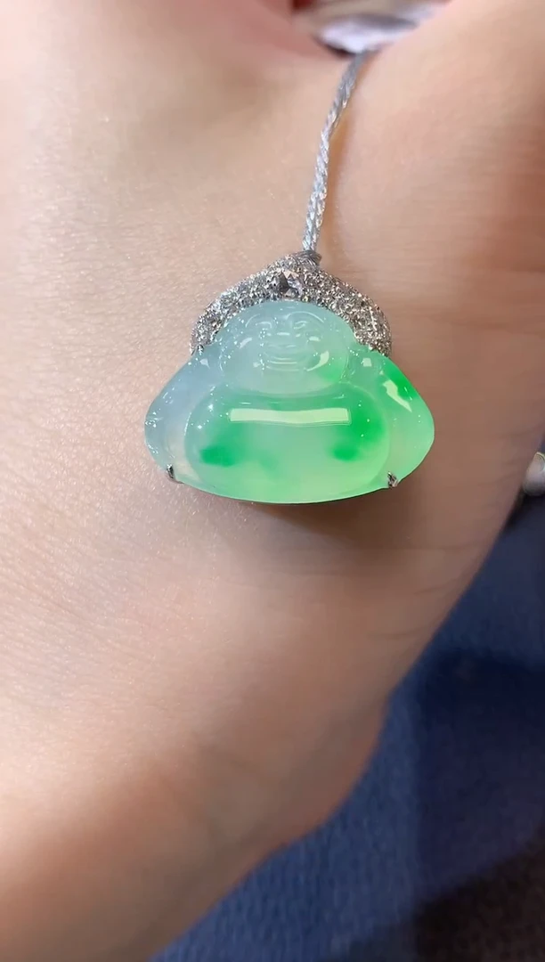 【闪购商品】翡翠吊坠(不含链)18K金镶嵌A70