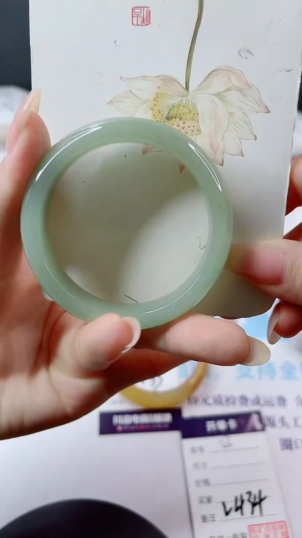未镶嵌手镯石英质玉多样性发货L434