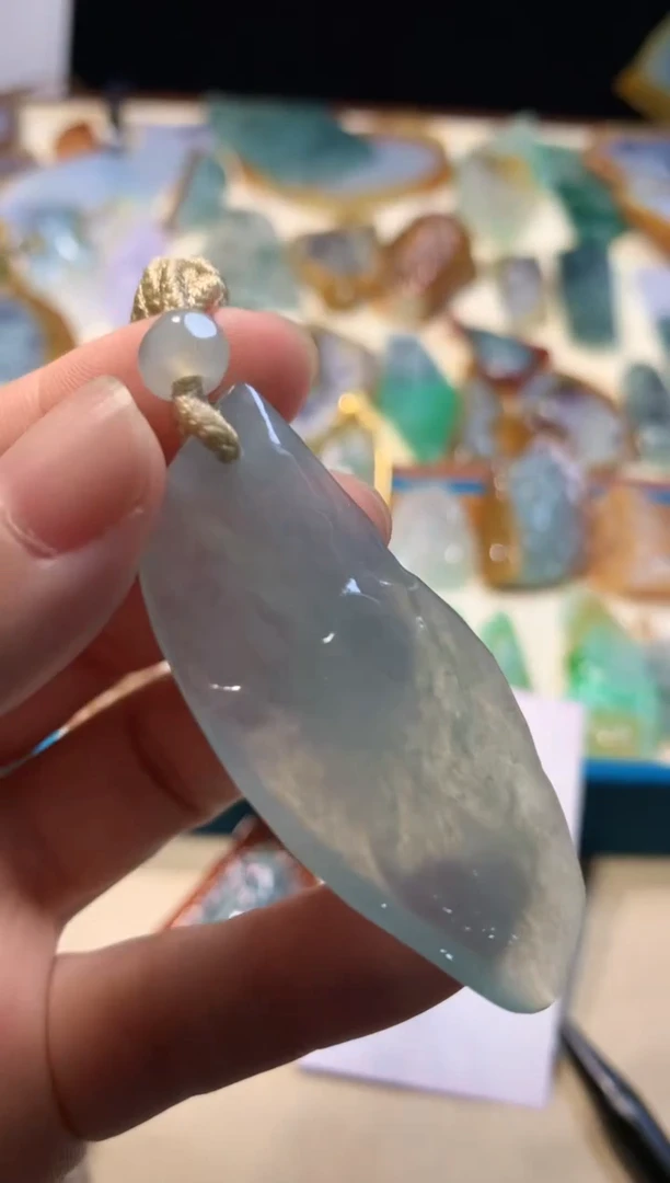 吊坠(不含链)未镶嵌翡翠吊坠