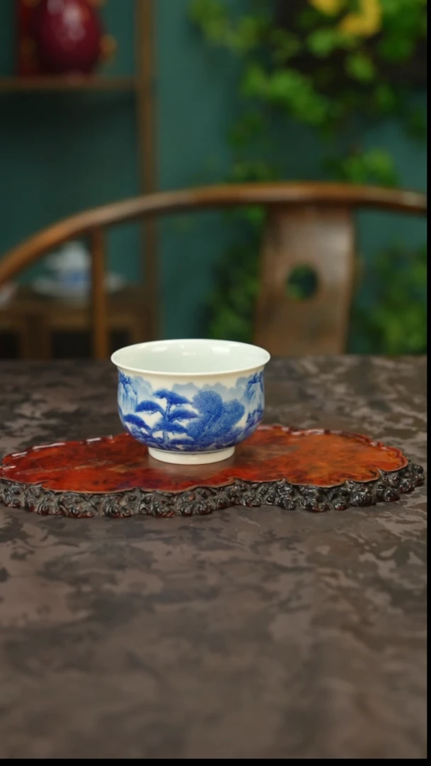青花手绘山水主人杯