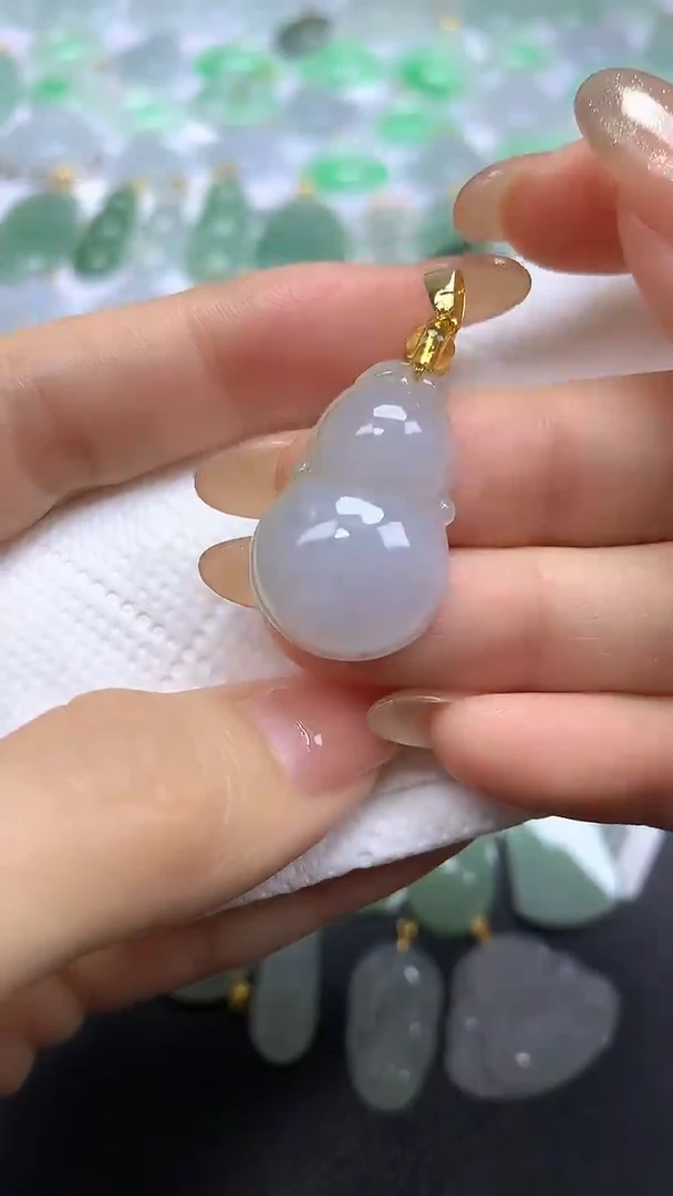 颈饰未镶嵌翡翠A货