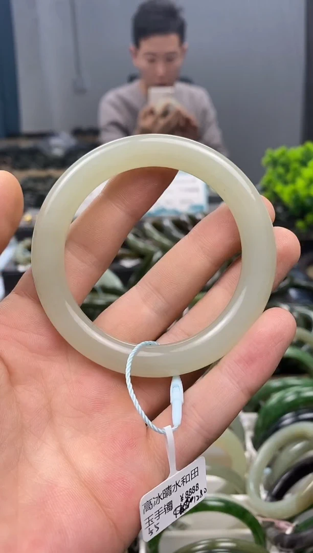 未镶嵌手镯和田玉55.4