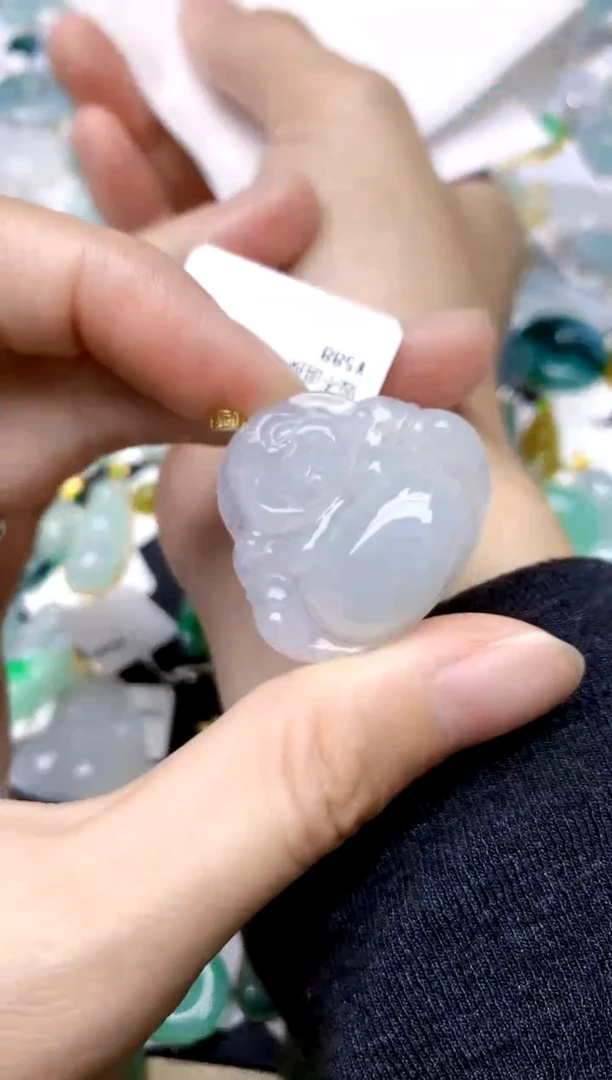 颈饰18K金镶嵌翡翠天然A货翡翠