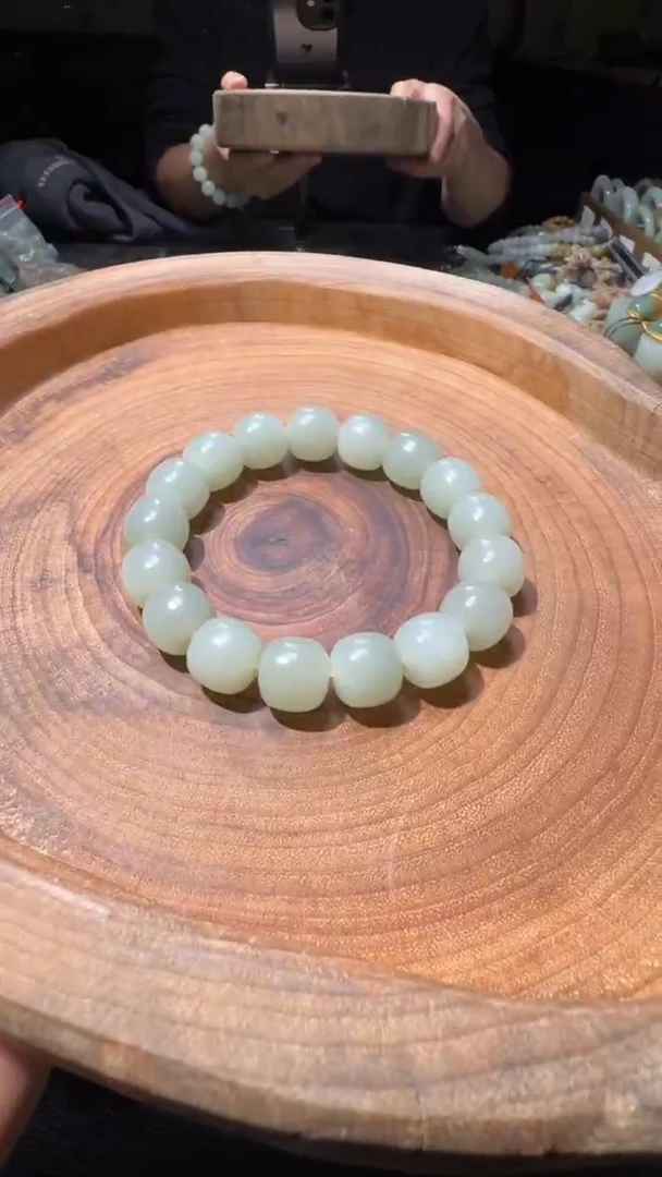 未镶嵌手串和田玉手串12*13