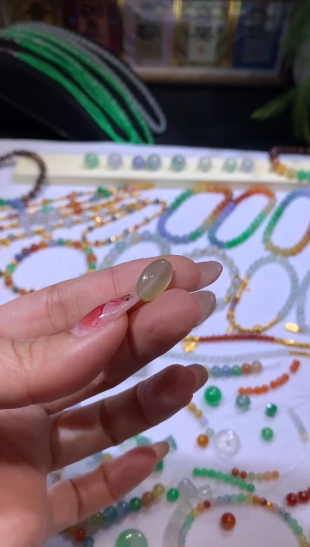 【闪购商品】定制翡翠未镶嵌12.4/7.7/4.7*枣珠