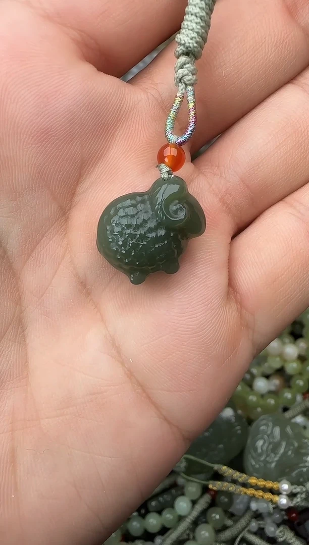 颈饰未镶嵌和田玉拍一发一