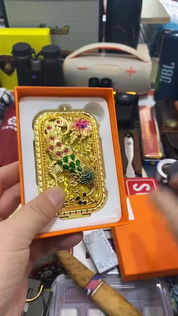 瓷片闪购商品 如图所示
