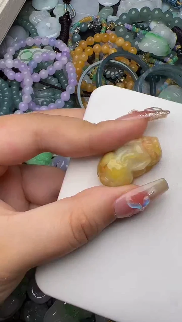 翡翠未镶嵌颈饰天然缅甸翡翠吊坠