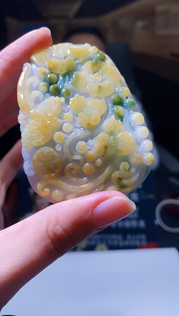 翡翠未镶嵌颈饰M-@@HZR70728