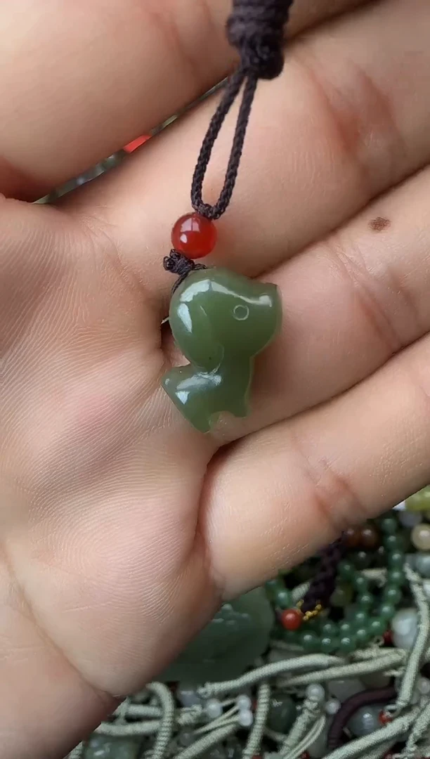 颈饰未镶嵌和田玉拍一发一