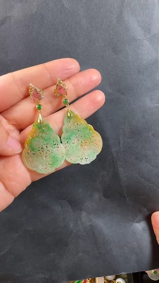 18K金镶嵌翡翠耳饰耳坠