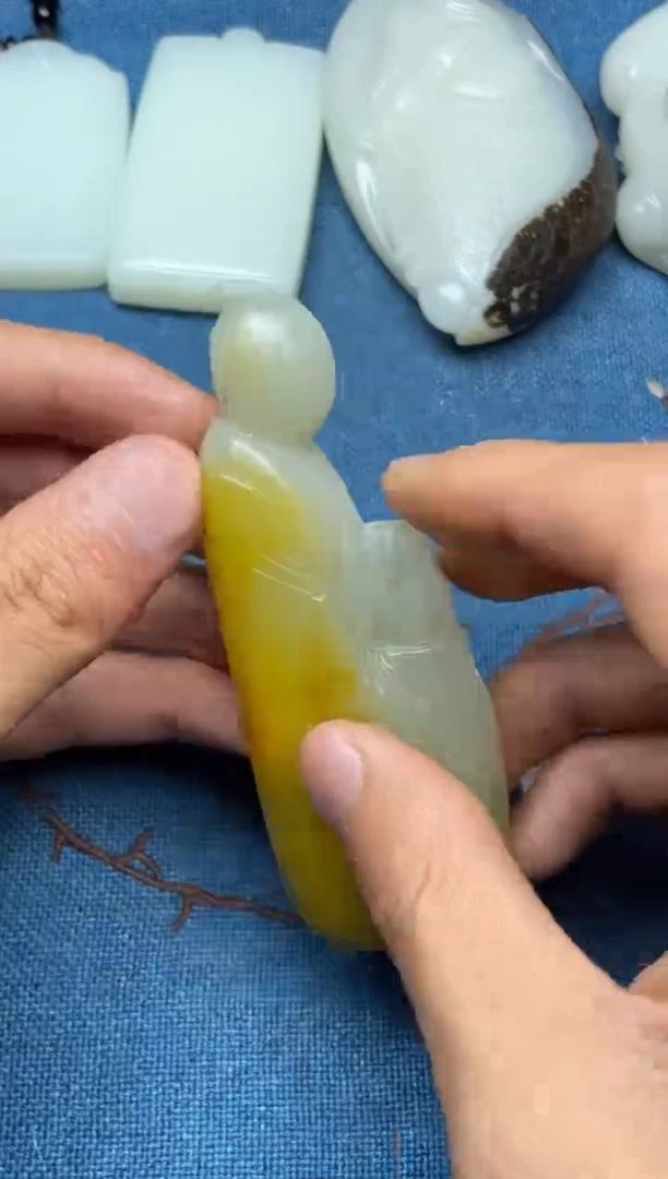 颈饰未镶嵌和田玉王****乡53